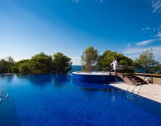 *Резиденция КРЫМСКИЙ БРИЗ HOTEL & VILLAS