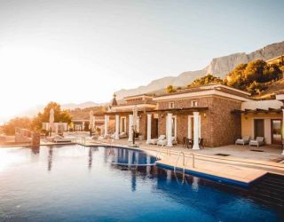 *Резиденция КРЫМСКИЙ БРИЗ HOTEL & VILLAS