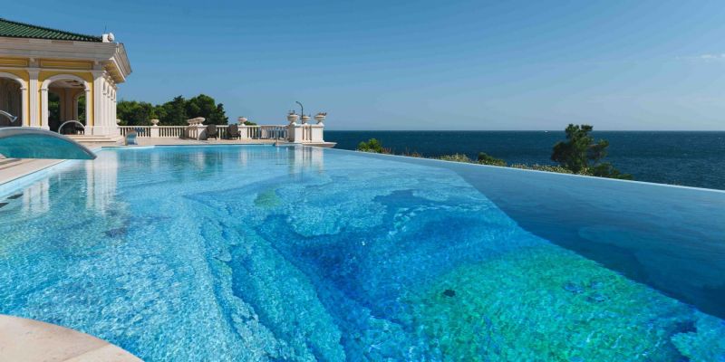 КРЫМСКИЙ БРИЗ HOTEL & VILLAS